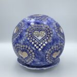 svietnik biela modrá